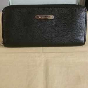 Authentic Michael Kors Zippy Black Wallet